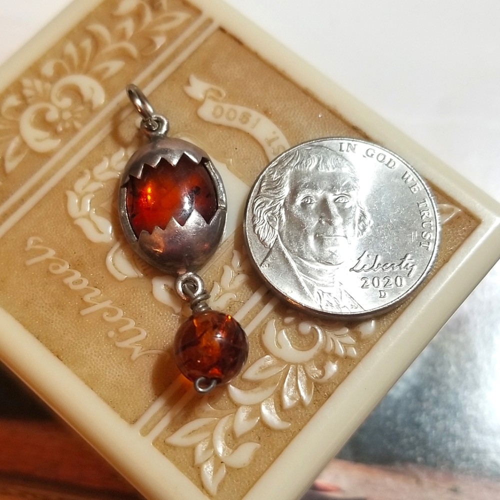 Antique Baltic Amber Sterling Silver Egg Pendant - Picture 4 of 7